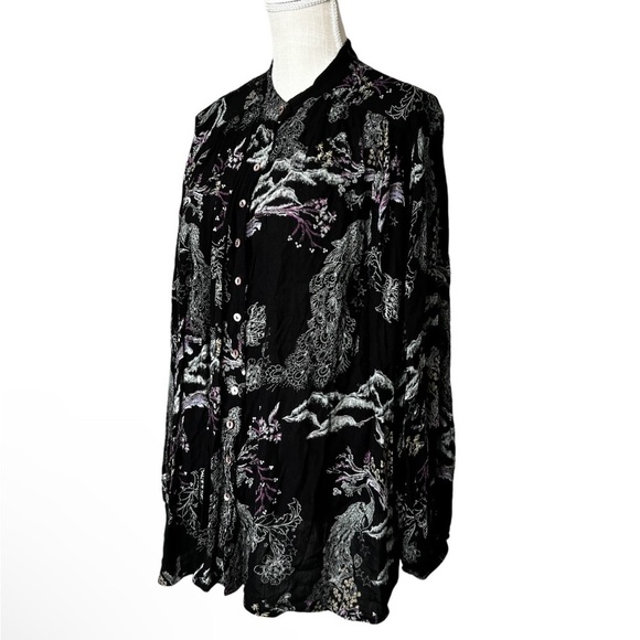 Free People Metallic Blooms Peacock
Oversized Blouse Size Small - Picture 3 of 9